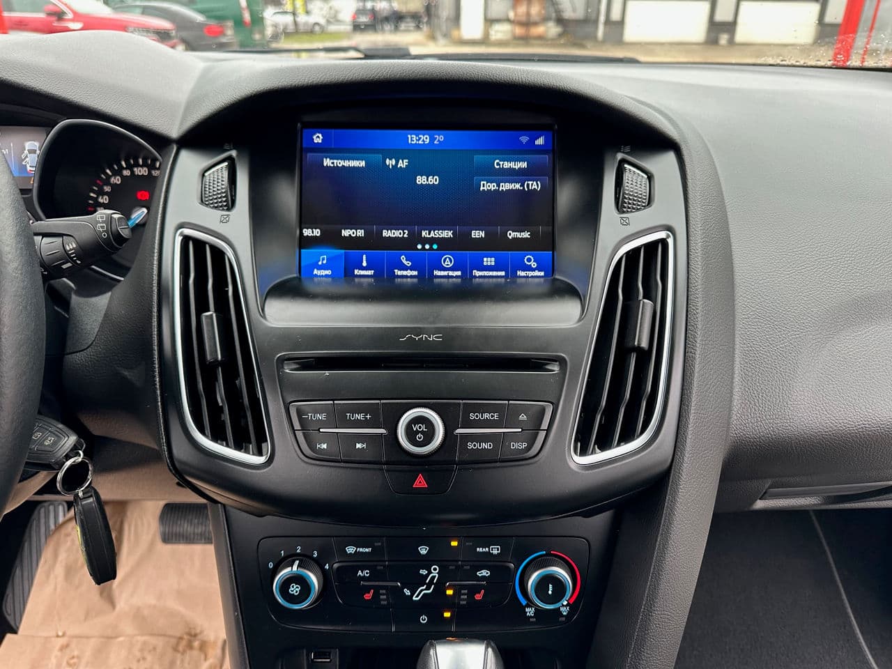 2017 Ford Focus — Miniatură 11