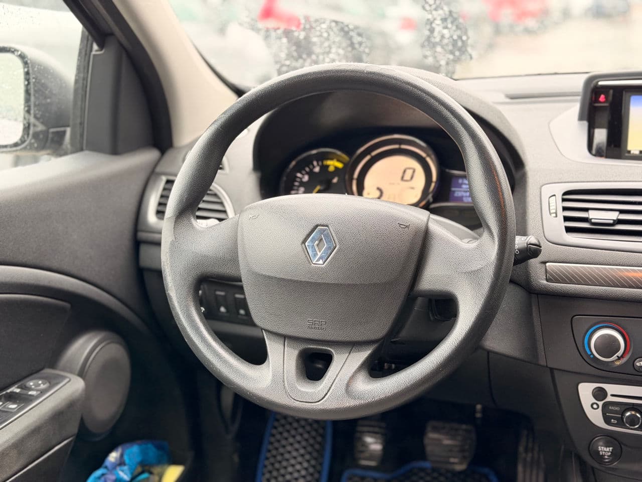2013 Renault Megane — Miniatură 10