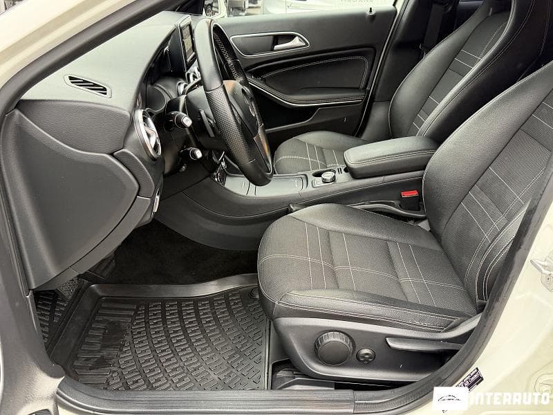 Mercedes A 180 2015 — Миниатюра 7