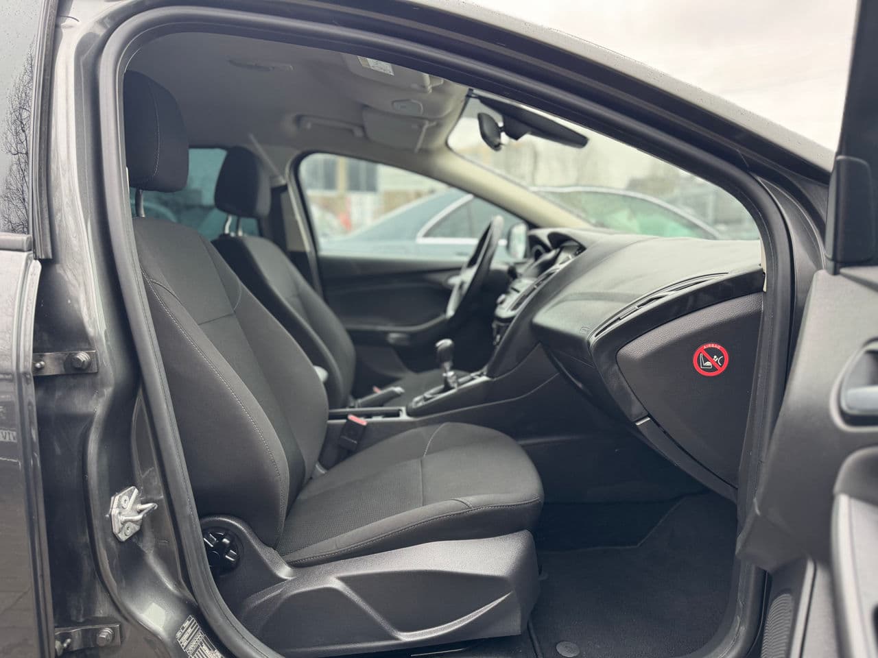 2016 Ford Focus — Miniatură 15