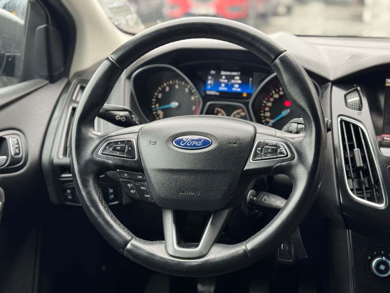 2016 Ford Focus — Miniatură 9