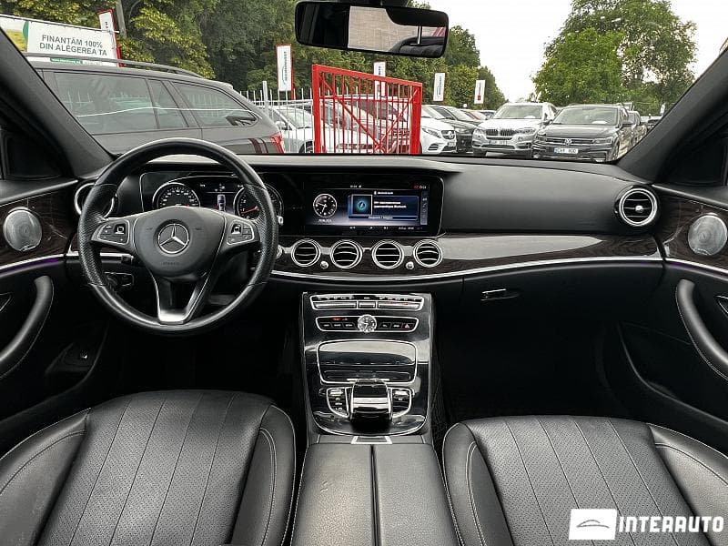 2016 Mercedes E 300 — Miniatură 10
