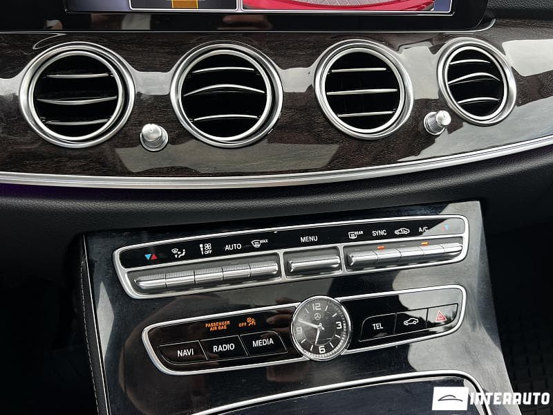 2016 Mercedes E 300 — Miniatură 14