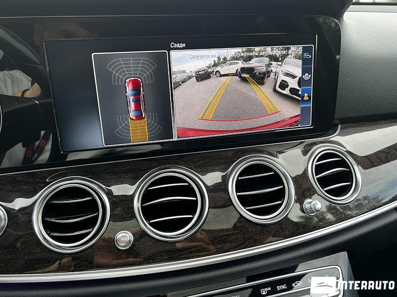 2016 Mercedes E 300 — Miniatură 13