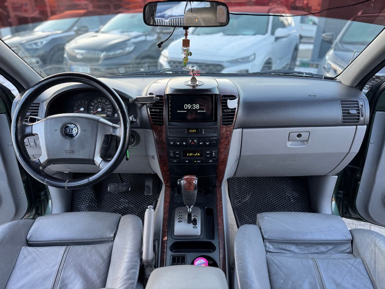 2004 Kia Sorento — Miniatură 6