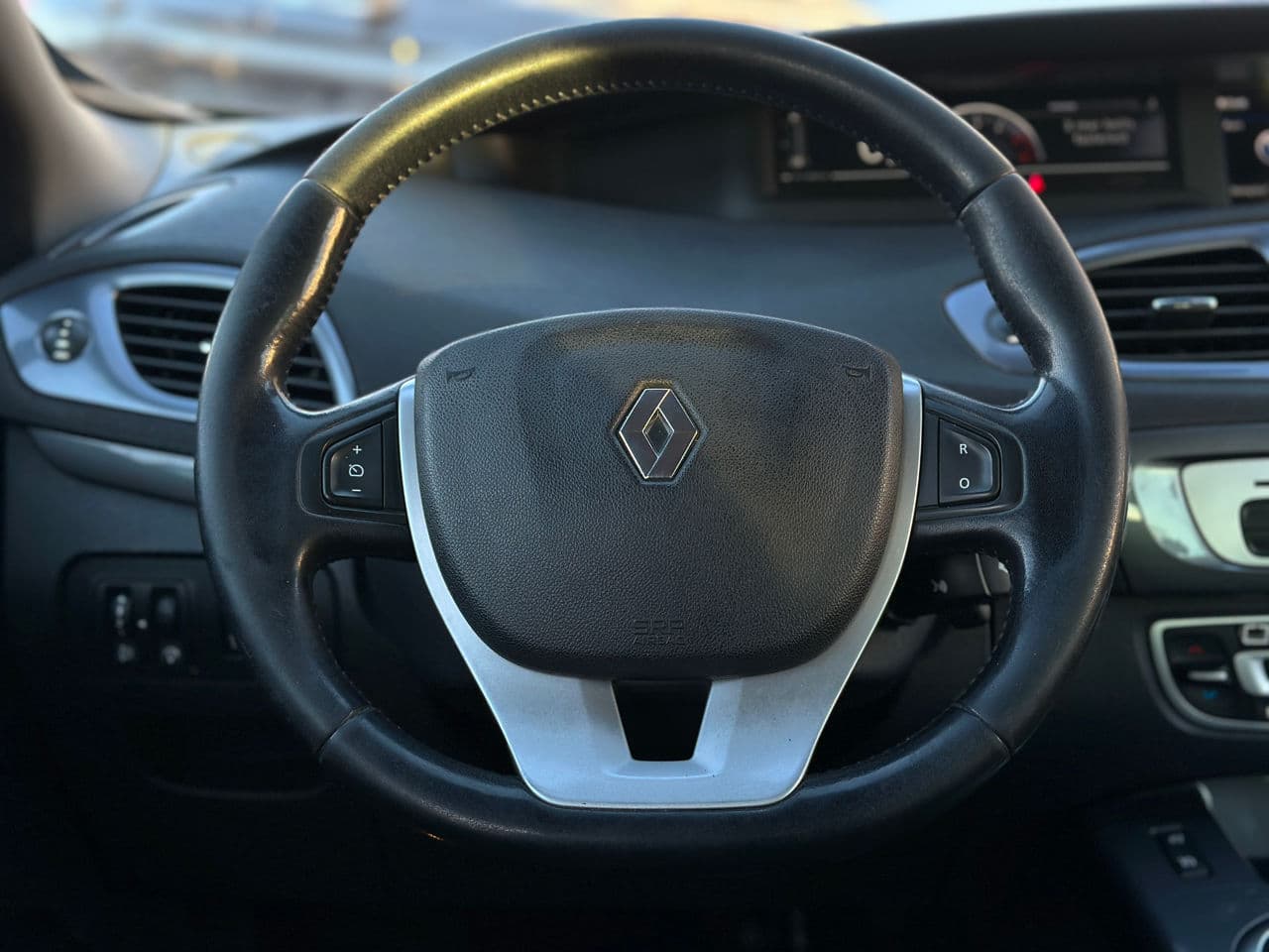 Renault Scenic X-Mode 2015 — Миниатюра 10