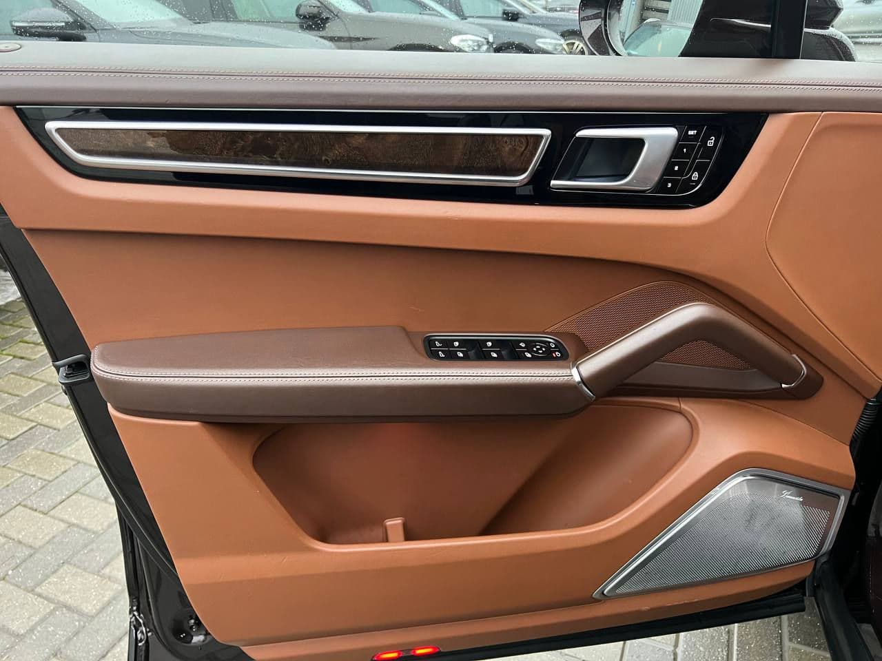 2020 Porsche Cayenne S Coupe — Miniatură 7