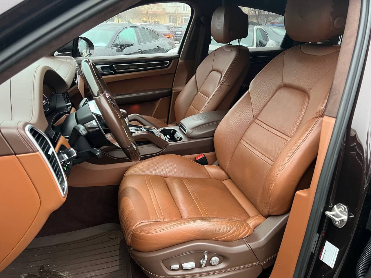 2020 Porsche Cayenne S Coupe — Miniatură 8