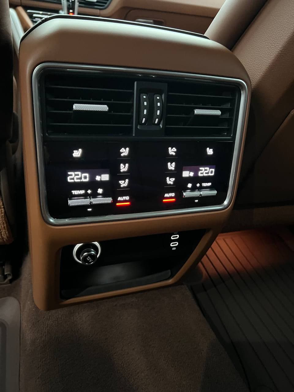 2020 Porsche Cayenne S Coupe — Miniatură 23
