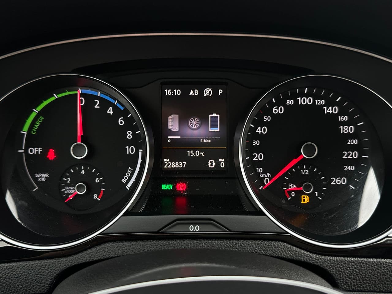 2015 Volkswagen Passat GTE — Miniatură 8