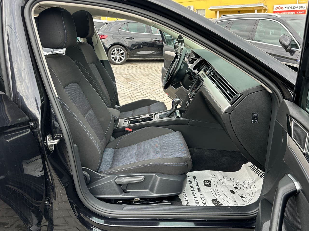 2015 Volkswagen Passat GTE — Miniatură 16