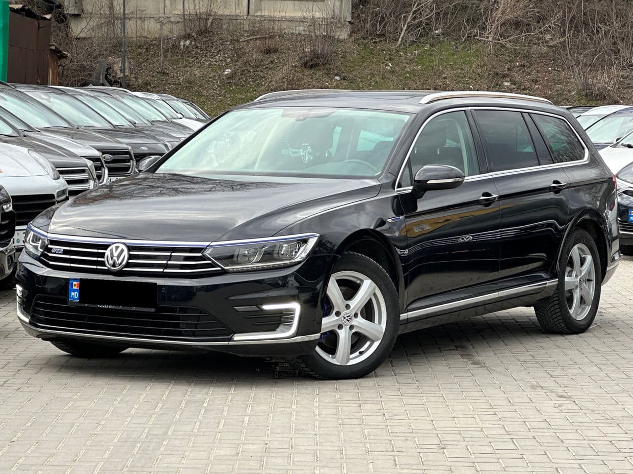 2015 Volkswagen Passat GTE — Miniatură 2