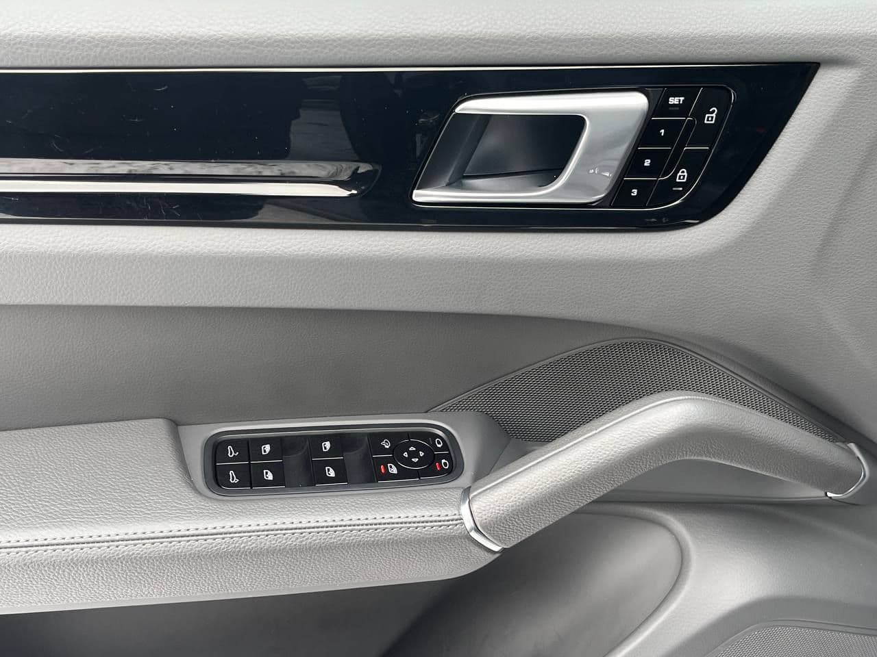 2021 Porsche Cayenne — Miniatură 19