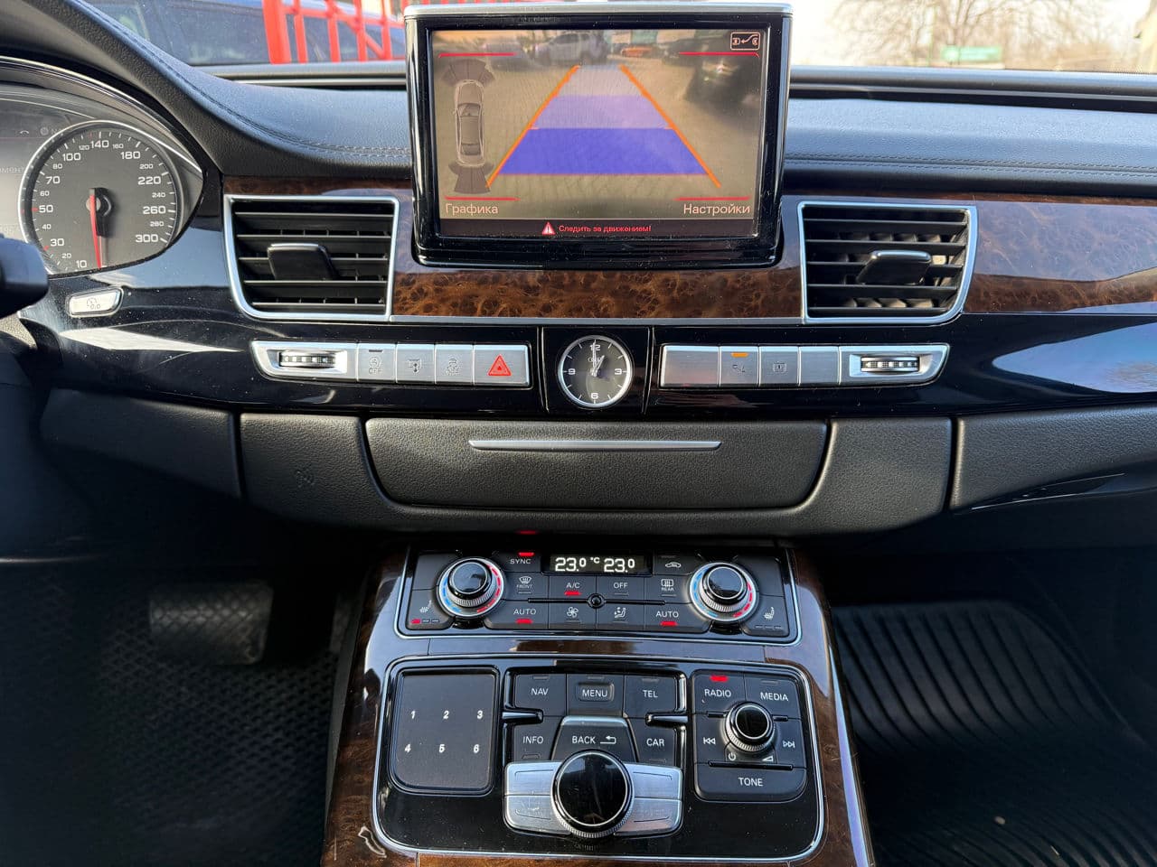 Audi A8 2011 — Миниатюра 10