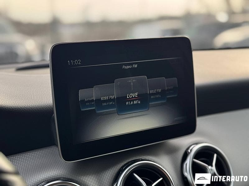 2018 Mercedes GLA 180 — Miniatură 9