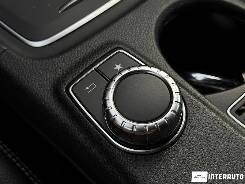 2018 Mercedes GLA 180 — Miniatură 13