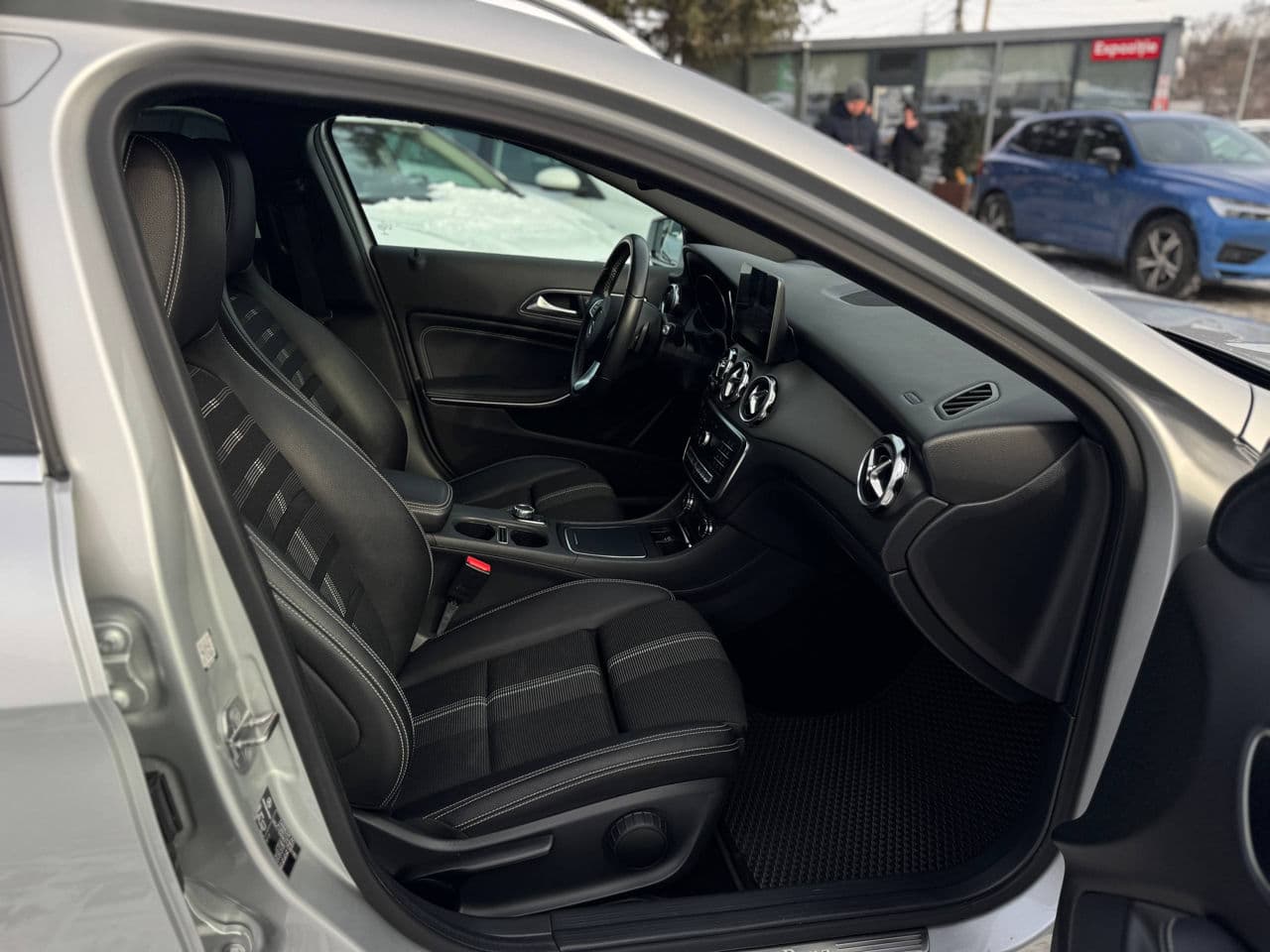 2018 Mercedes GLA 180 — Miniatură 16