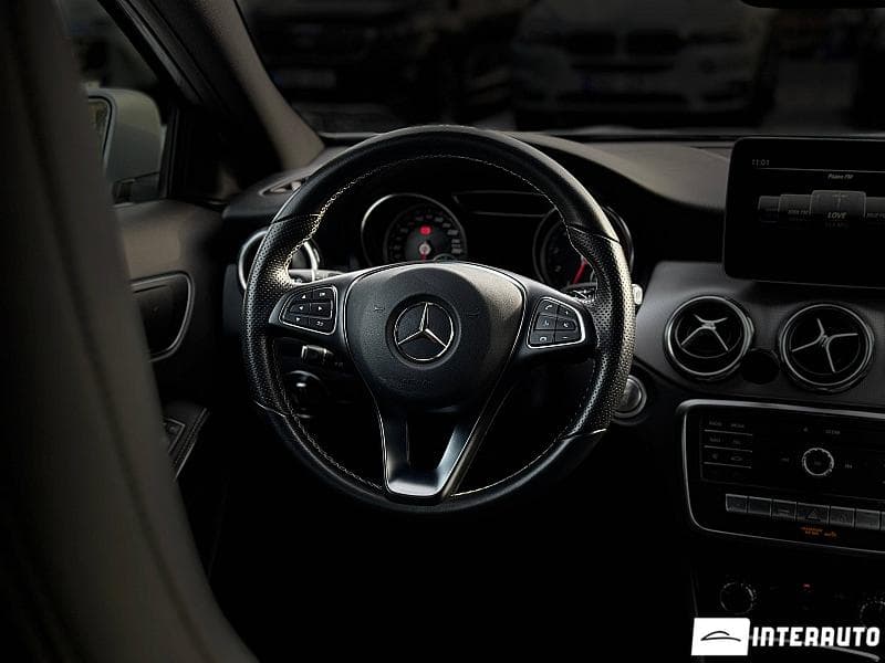 2018 Mercedes GLA 180 — Miniatură 7