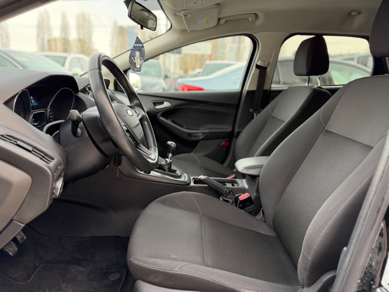 2018 Ford Focus — Miniatură 7