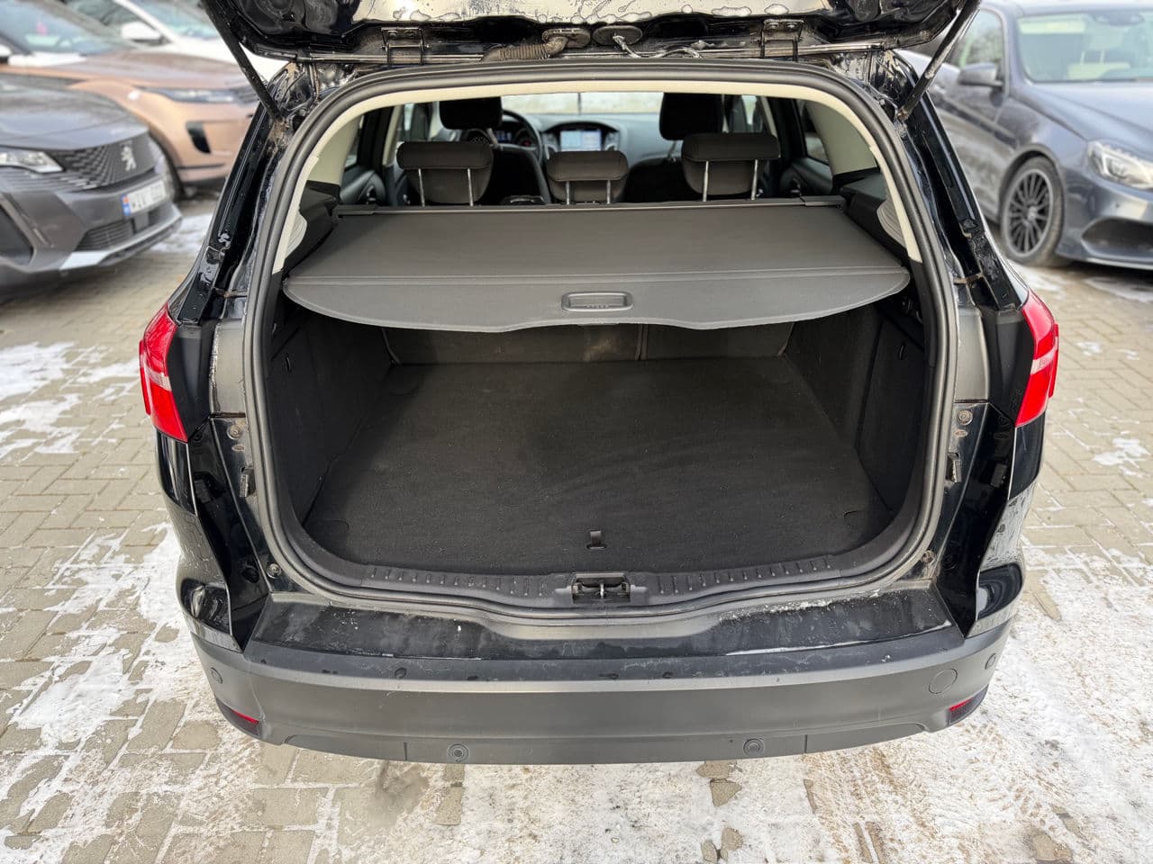 2018 Ford Focus — Miniatură 5