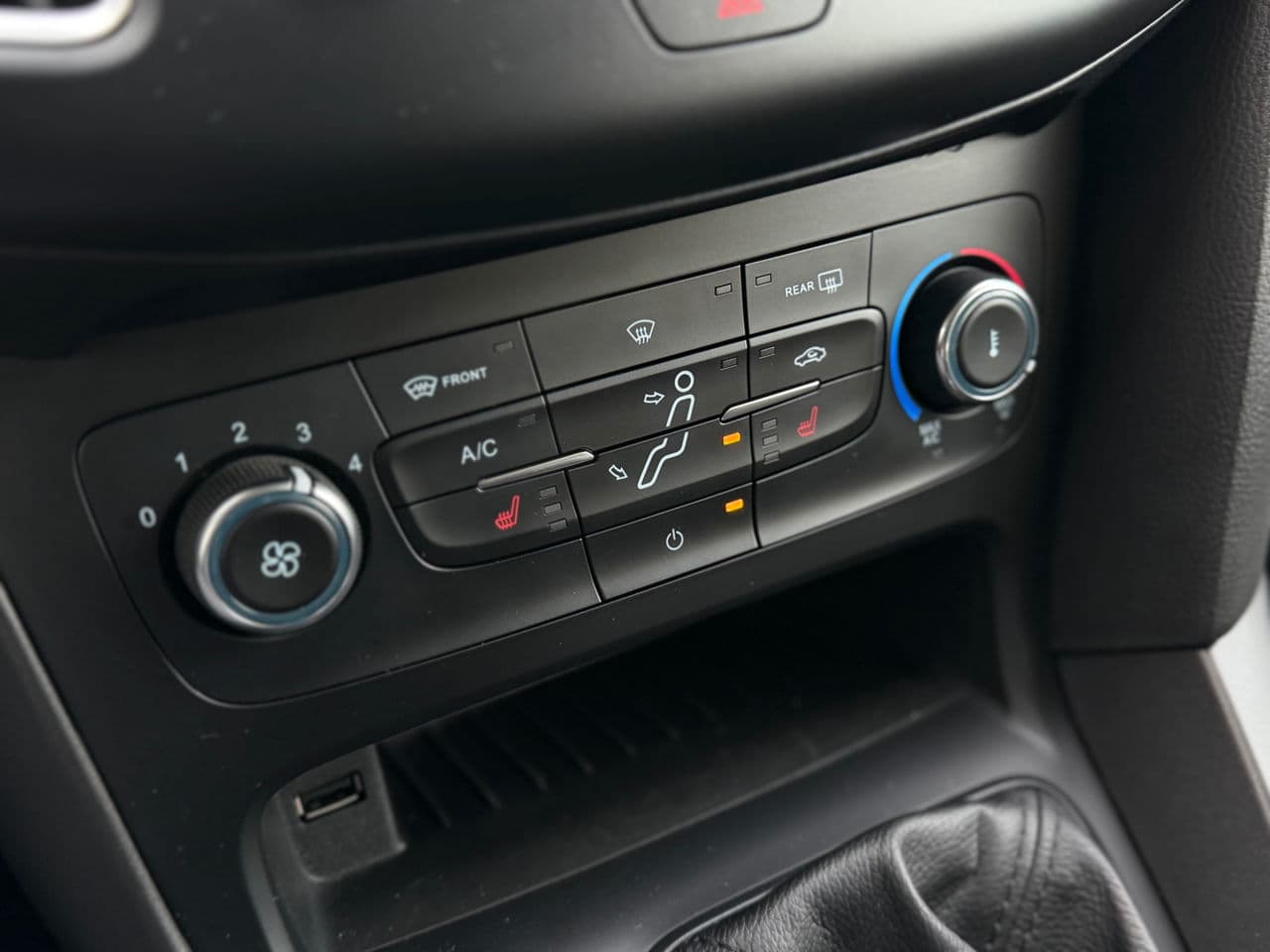 2018 Ford Focus — Miniatură 12