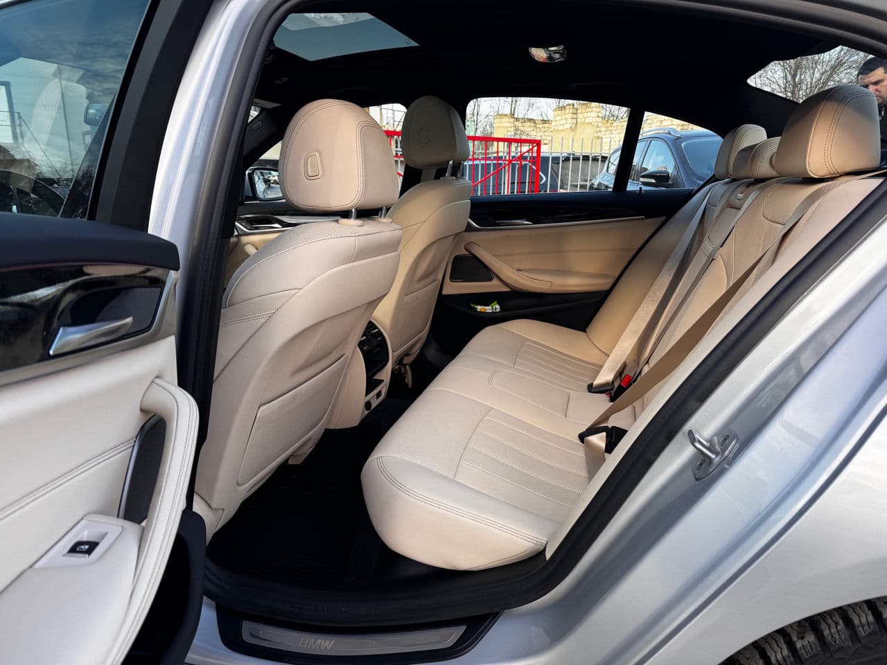 2021 BMW 530 — Miniatură 15