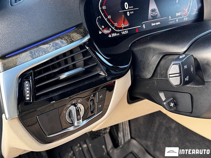 2021 BMW 530 — Miniatură 18