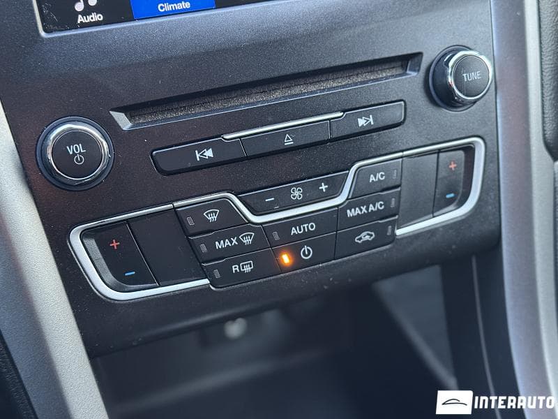 2016 Ford Fusion — Miniatură 15