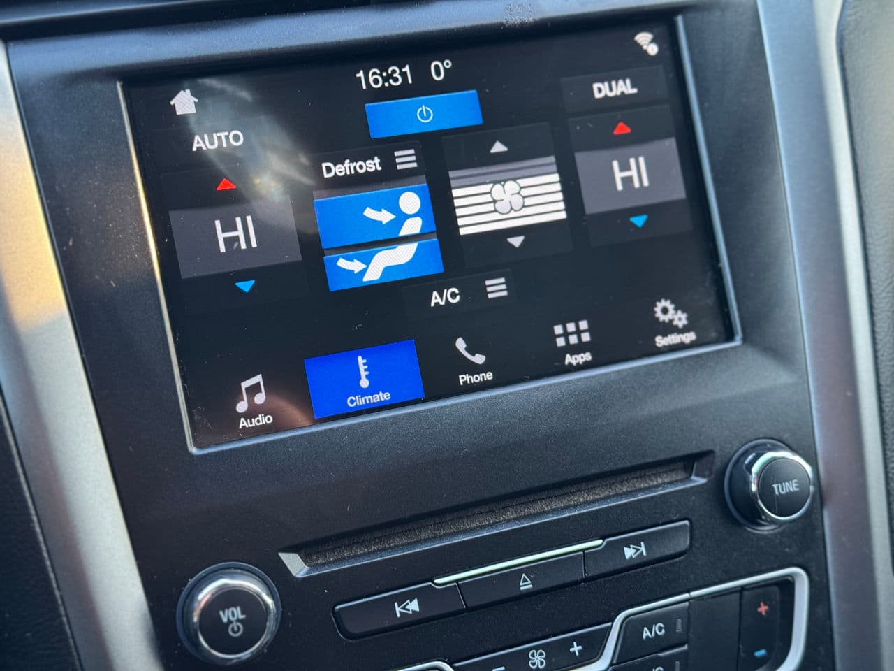 2016 Ford Fusion — Miniatură 13