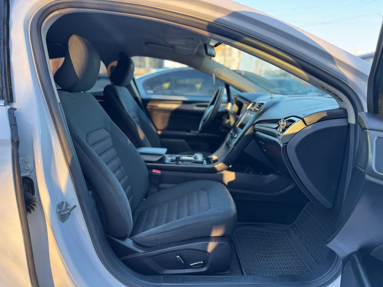 2016 Ford Fusion — Miniatură 17