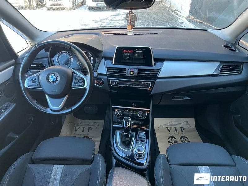 2021 BMW 216d — Miniatură 7