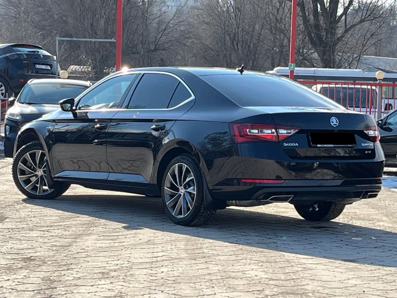 2019 Skoda Superb — Miniatură 3