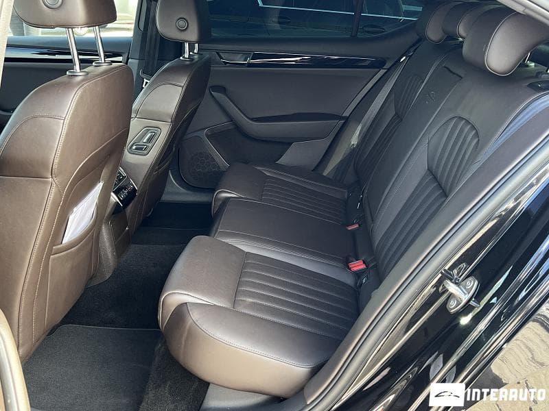 2019 Skoda Superb — Miniatură 16