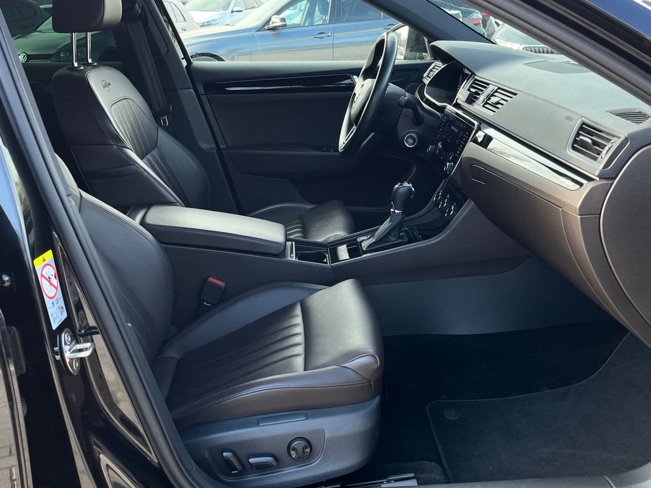 2019 Skoda Superb — Miniatură 15