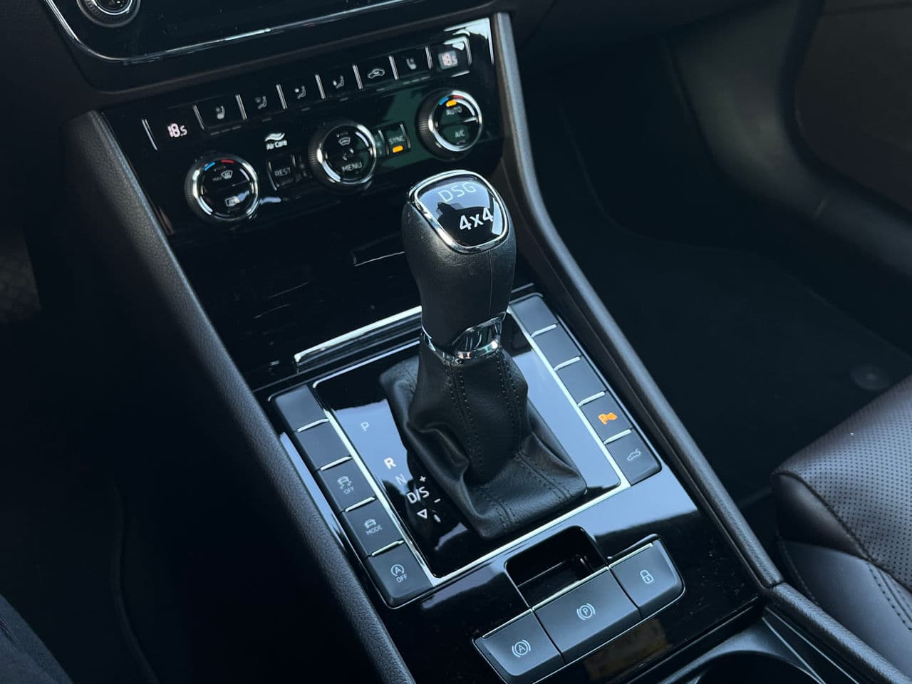 2019 Skoda Superb — Miniatură 14