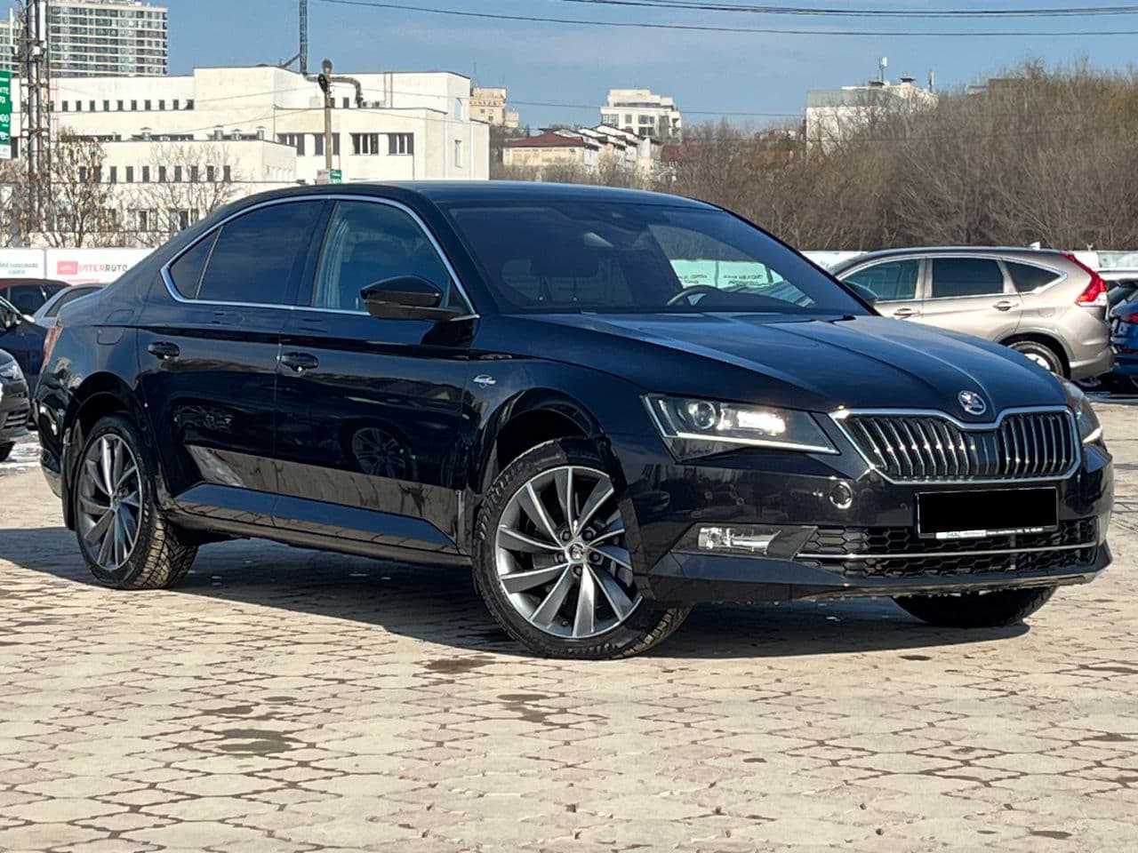 2019 Skoda Superb — Miniatură 4