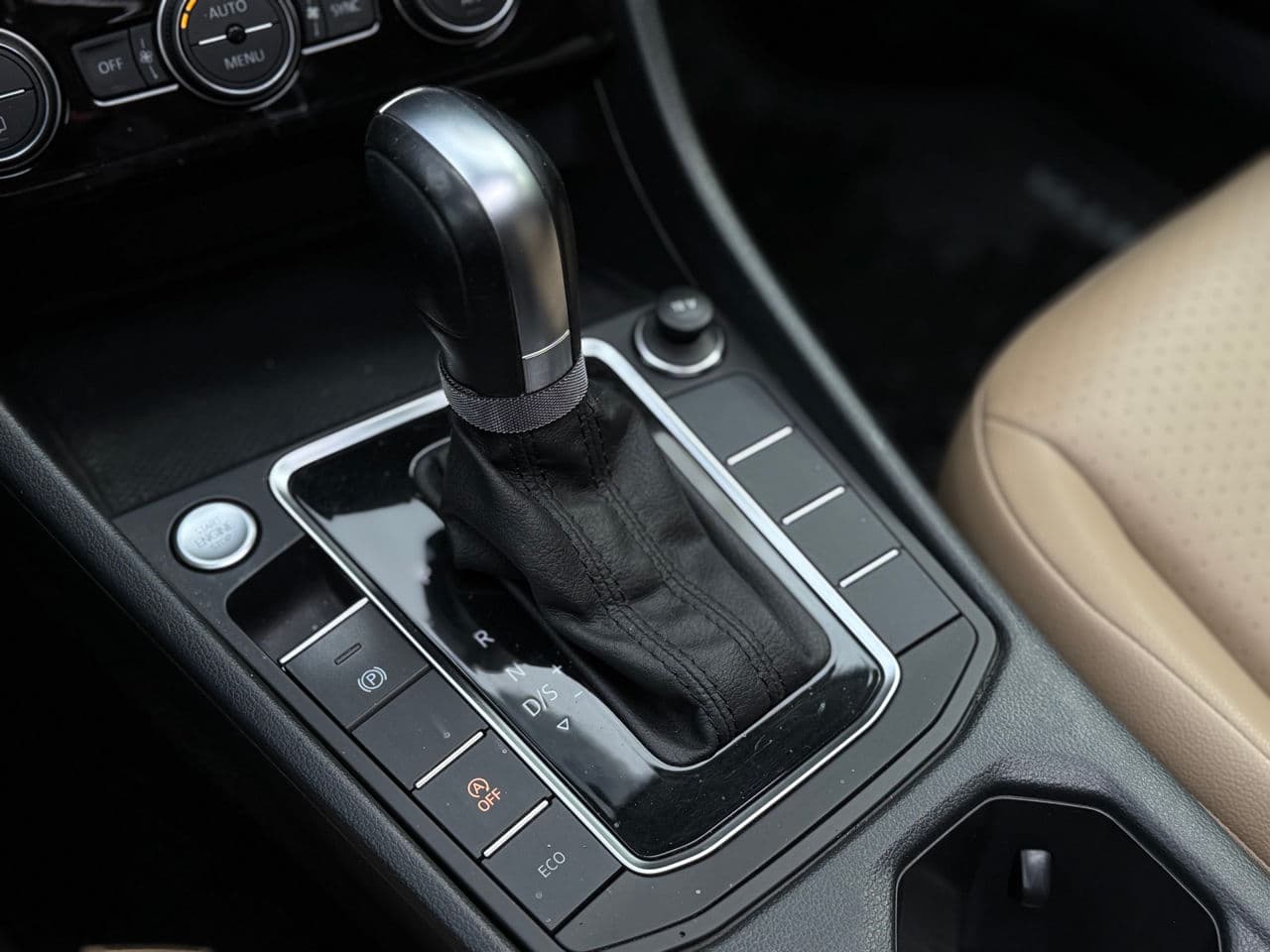 Volkswagen Jetta 2018 — Миниатюра 14