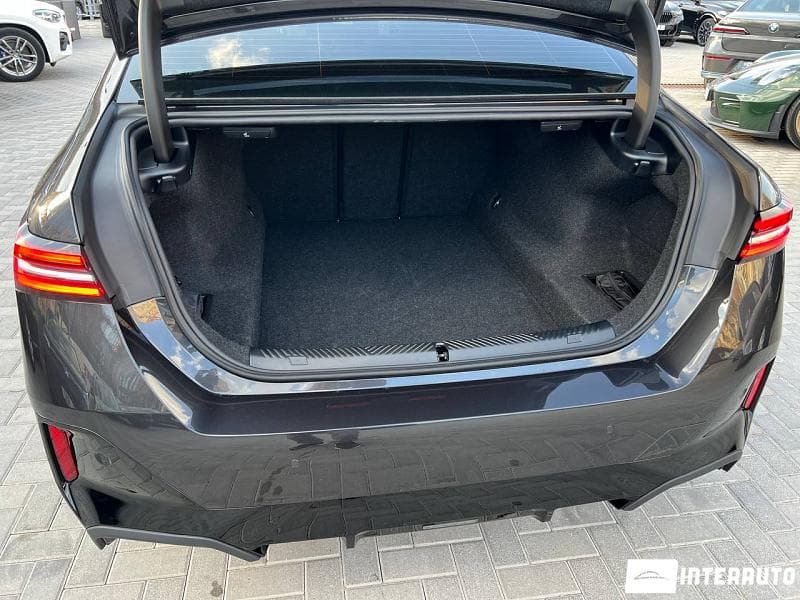 2025 BMW 520 — Miniatură 23