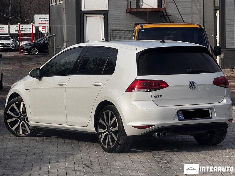 2015 Volkswagen Golf GTE — Miniatură 4