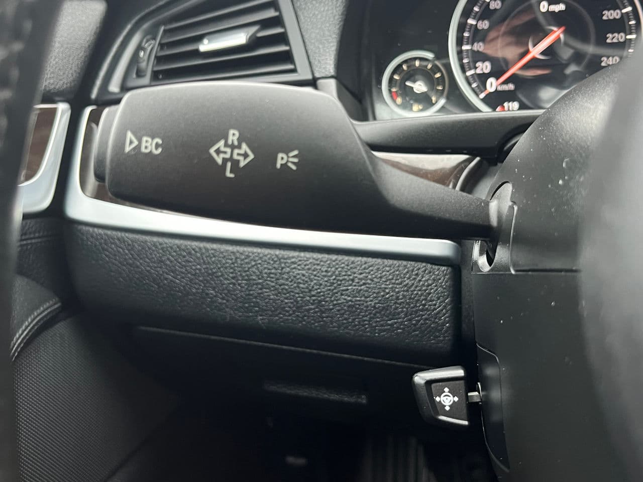 2012 BMW 528 — Miniatură 11