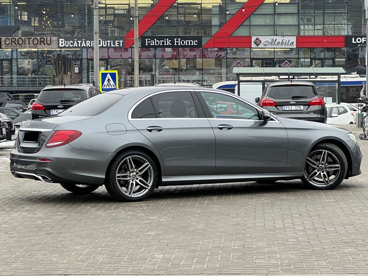 2017 Mercedes E 200 — Miniatură 3