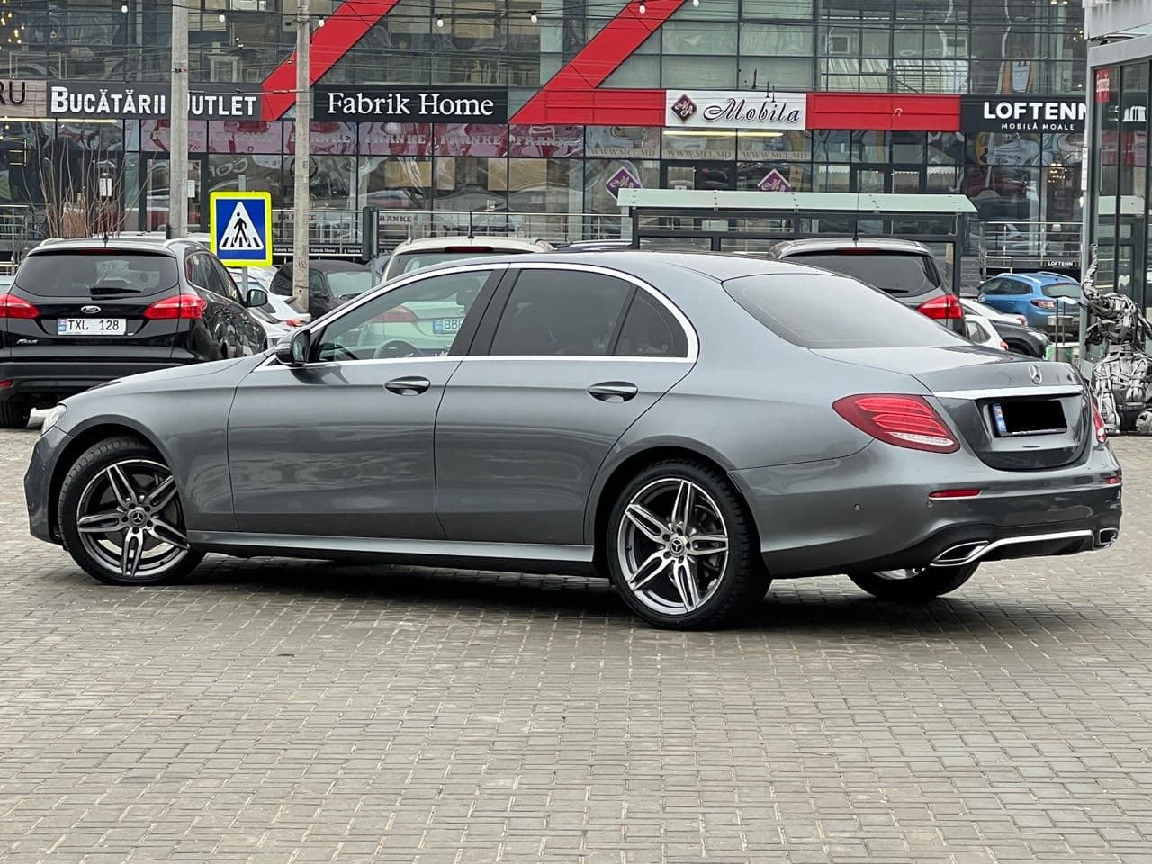 2017 Mercedes E 200 — Miniatură 4
