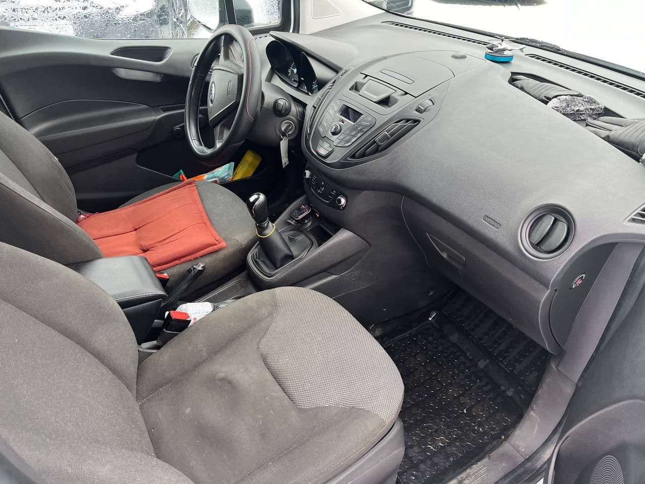 2017 Ford Tourneo Courier — Miniatură 6