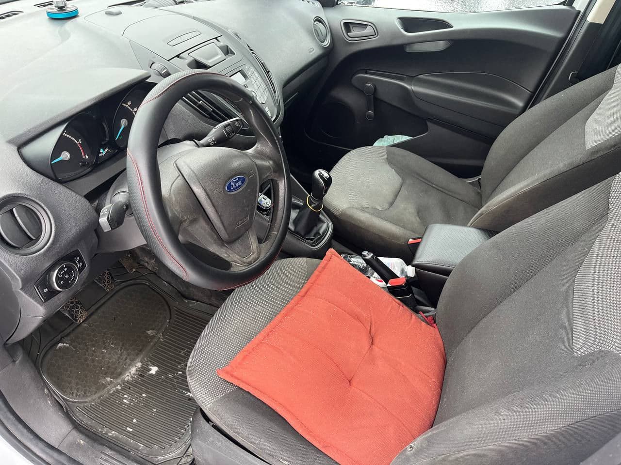 2017 Ford Tourneo Courier — Miniatură 5