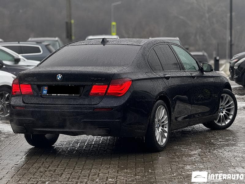BMW 740 2011 — Миниатюра 3