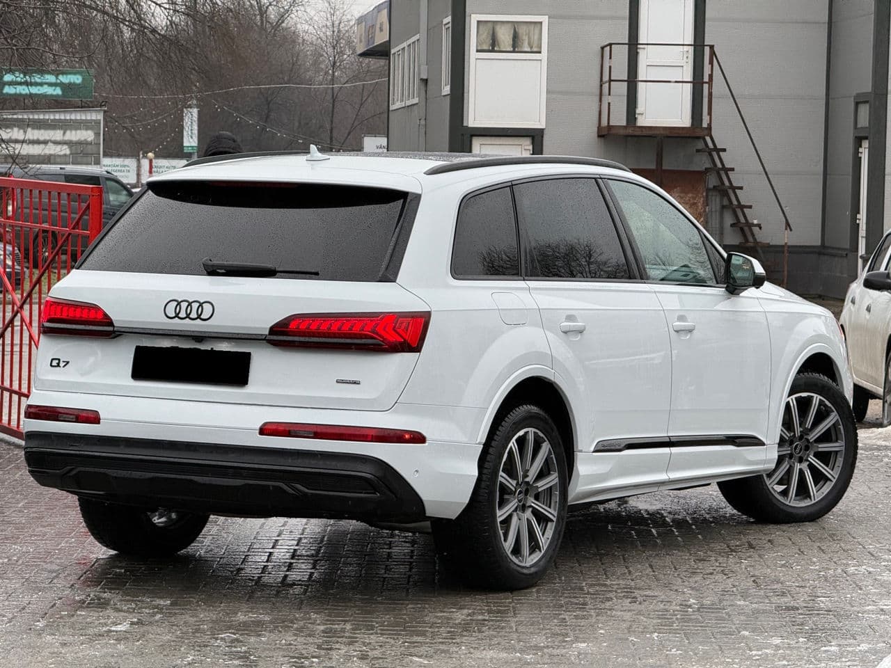 2022 Audi Q7 — Miniatură 2