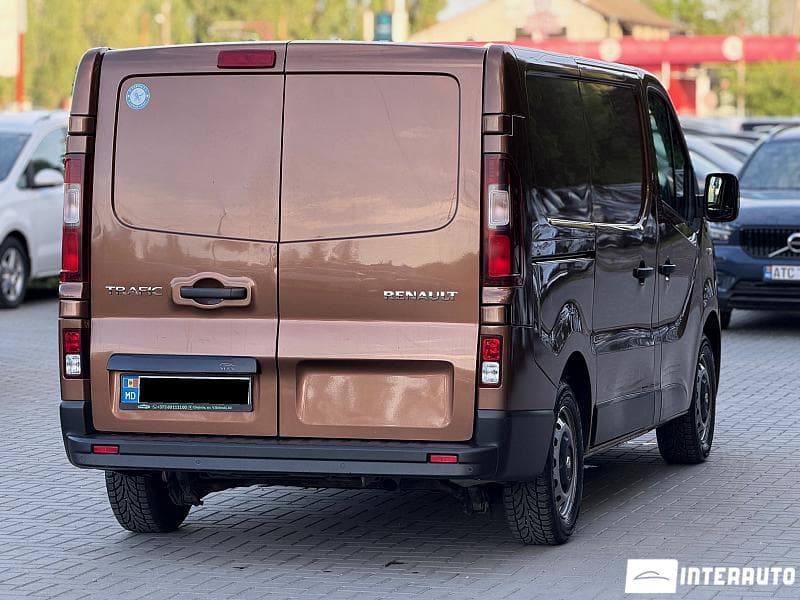2017 Renault Trafic — Miniatură 2