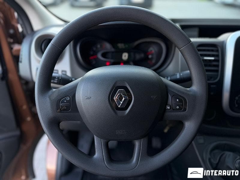 2017 Renault Trafic — Miniatură 8