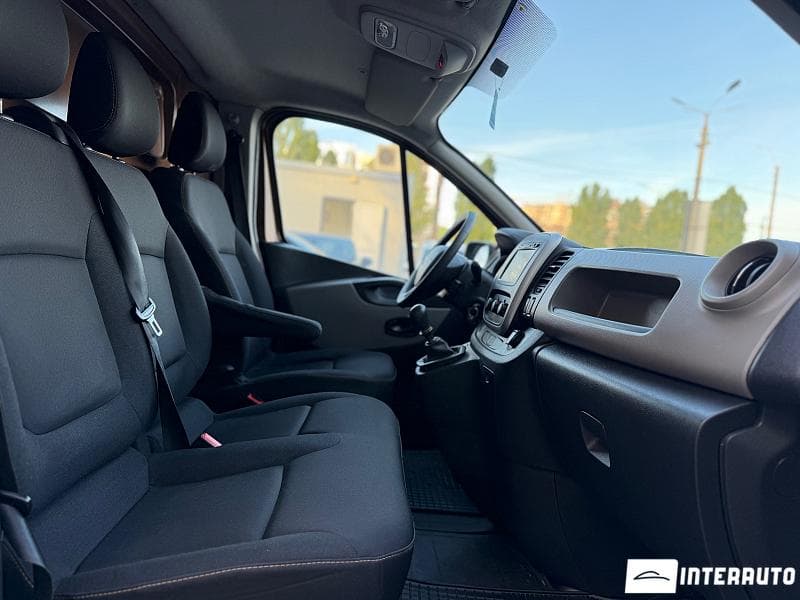 2017 Renault Trafic — Miniatură 15