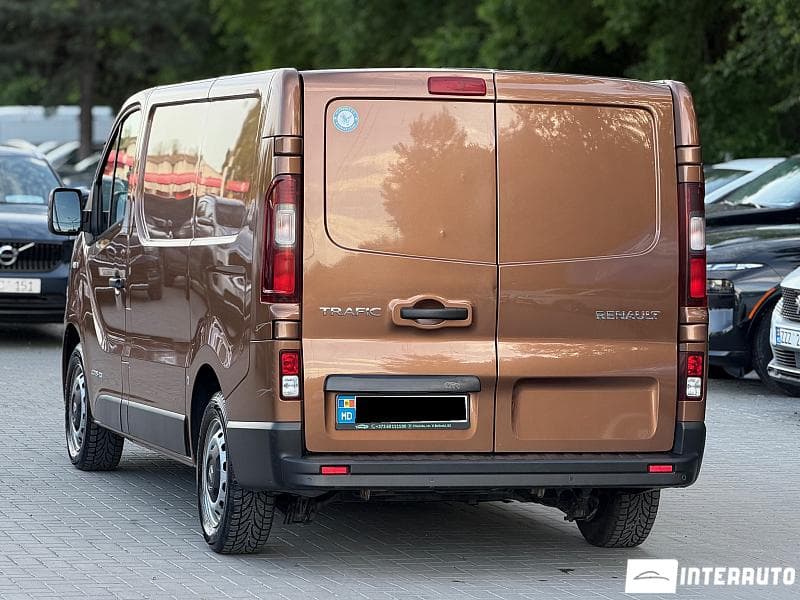 2017 Renault Trafic — Miniatură 4